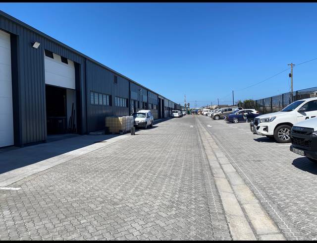 444M² WAREHOUSE TO LET IN TOKAI
